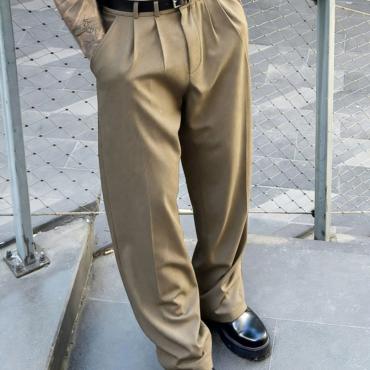 Pantaloni Larghi Uomo con Doppia Pince Tortora