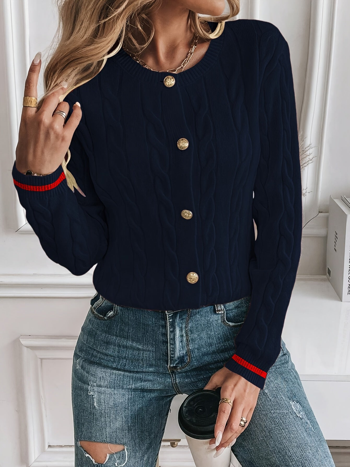 Cardigan Corto Donna a Trecce con Bottoni Dorati – Blu Navy
