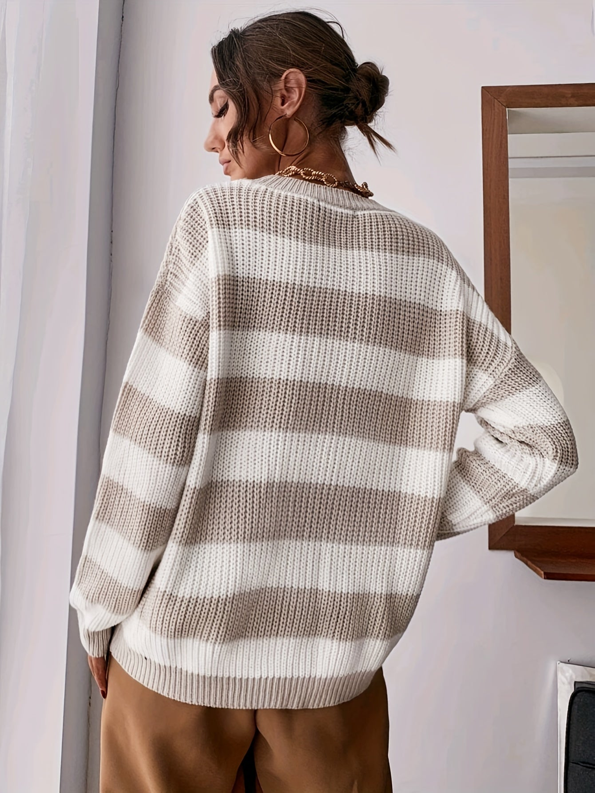 Maglione Donna a Righe Larghe in Maglia Grossa – Beige e Bianco