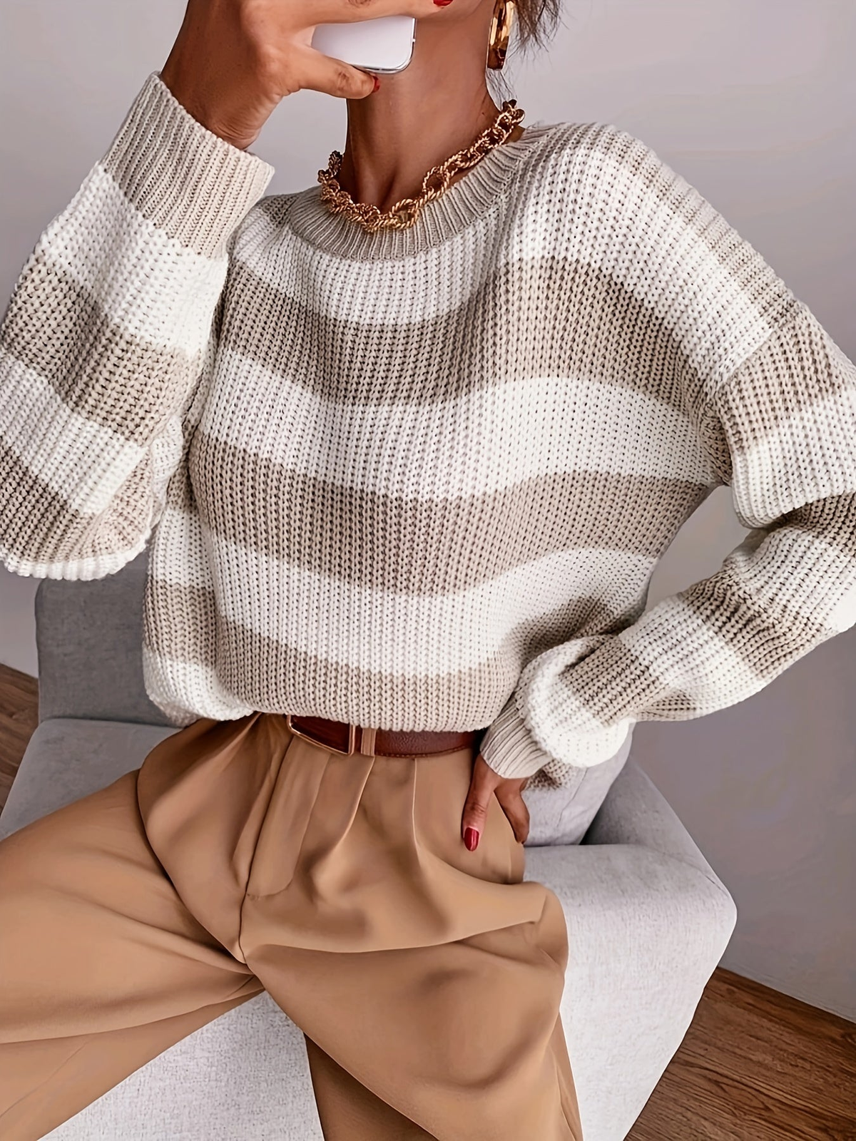 Maglione Donna a Righe Larghe in Maglia Grossa – Beige e Bianco