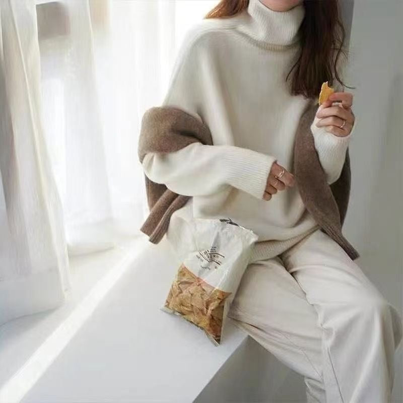 Turtleneck pullover sweater in white