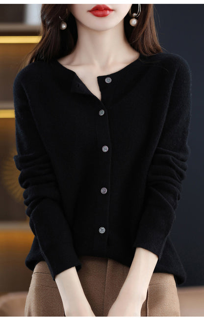 Wool knit cardigan in black