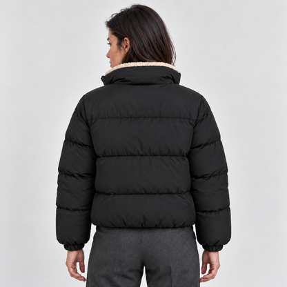 Piumino Corto Donna con Collo in Sherpa – Nero