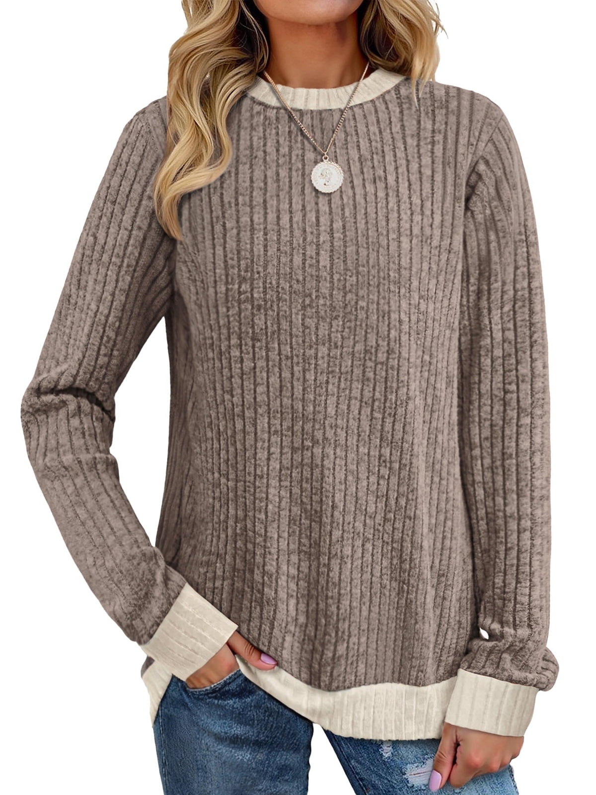 Crewneck pullover sweater in coffee