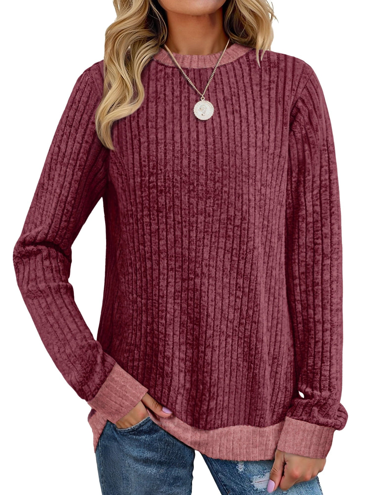 Crewneck pullover sweater in wine red