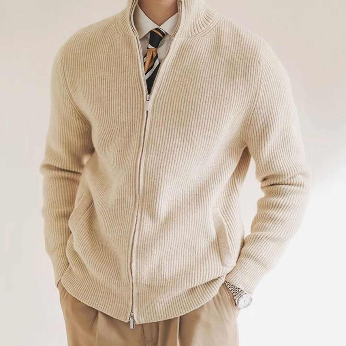 Cardigan uomo a coste con zip intera