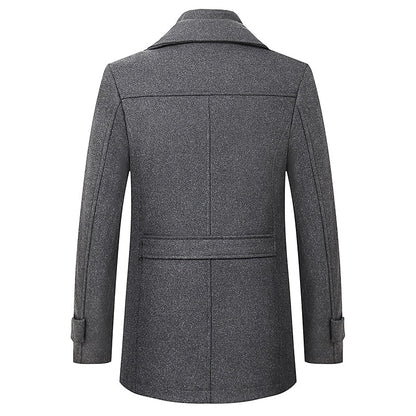 Cappotto corto uomo vista posteriore